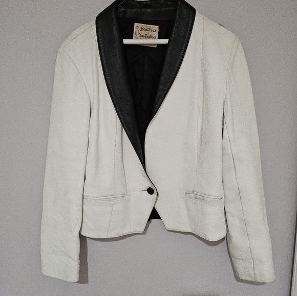Vintage black and white cropped tuxedo blazer - Picture 2 of 11